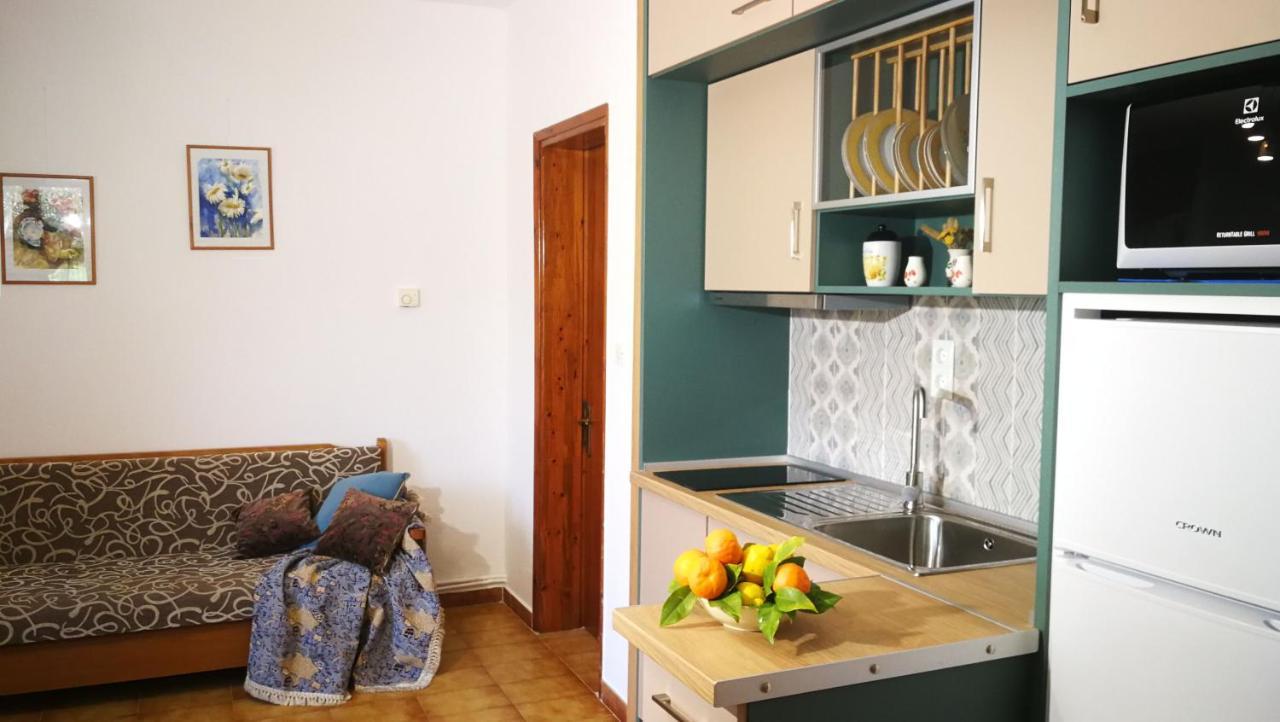 Garden Bungalow Valentina 스타브로스 외부 사진